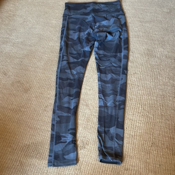 Wild Fable camo leggings - Picture 5 of 5